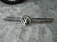 Решетка на радиатор и эмблема на туарег VW touareg 2008 рестайлинг