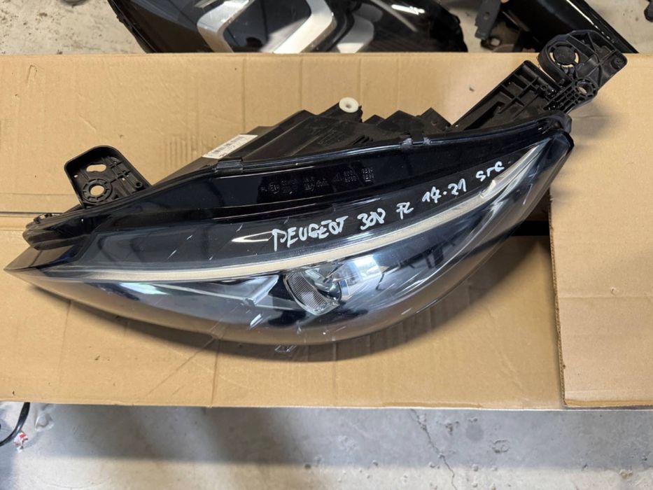 Far stanga Peugeot 308 FACELIFT 2017/2018/2019/2020/2021