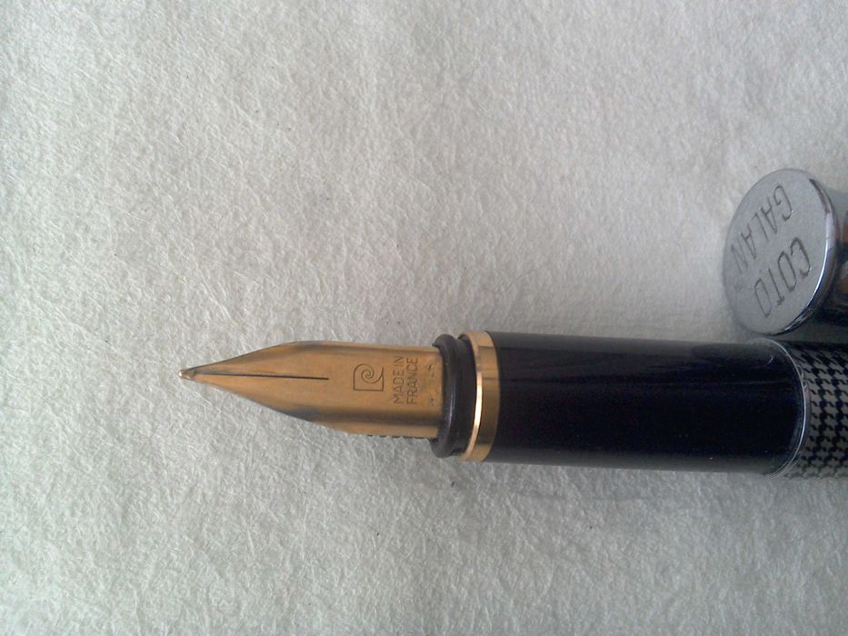Stilou Pierre Cardin, peniță placată aur, cartuș - stare perfectă