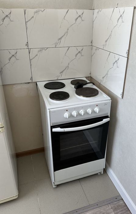 Продаётся электроплита — в хорошем состоянии!