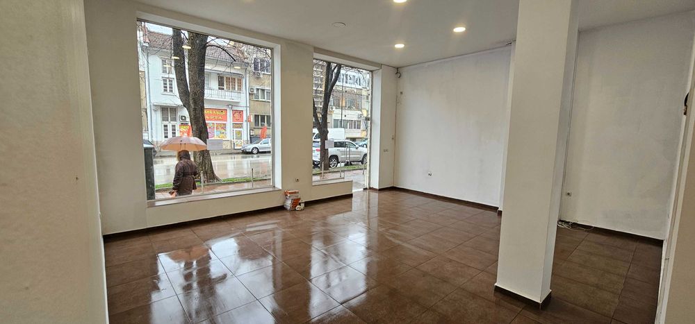 Продава се Магазин в Велико Търново, Център - 55 кв.м за 2728 €/кв.м - Снимка #7