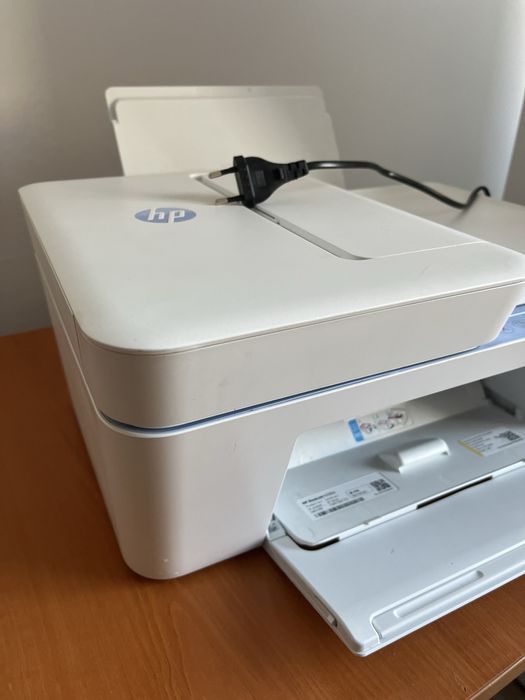 Vand imprimanta HP DeskJet 4222e multifunctionala.