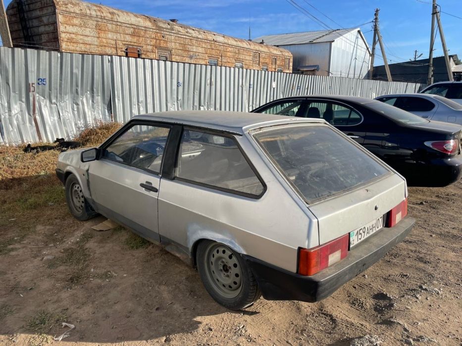 Продам автомобиль 2108