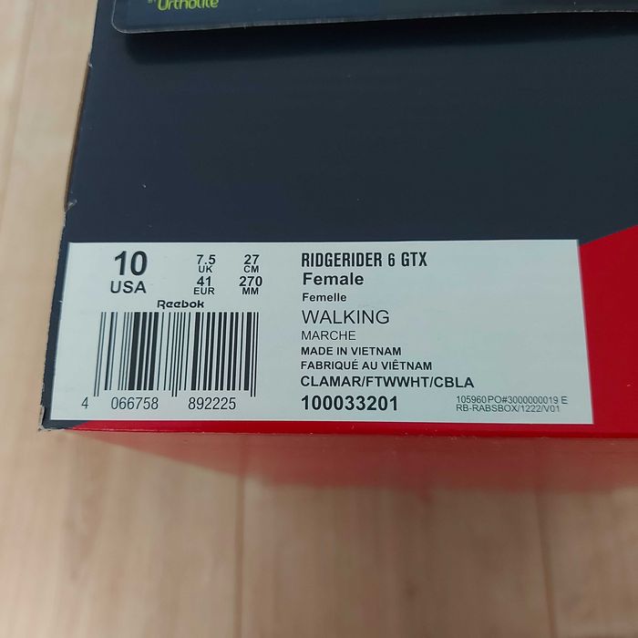 Нови оригинални маратонки Reebok