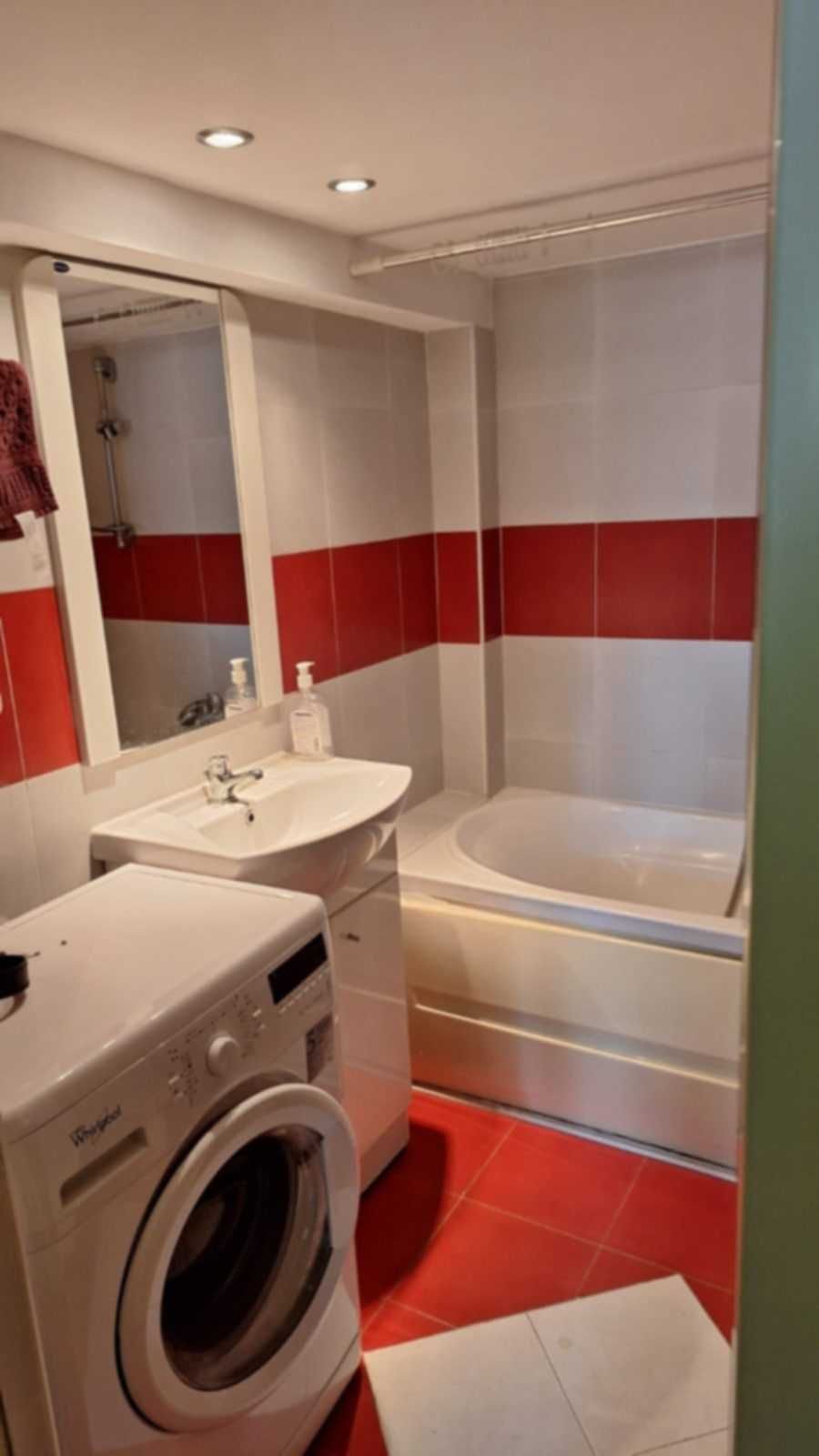 Închiriez birou în zona centrală (str. Dunărea)