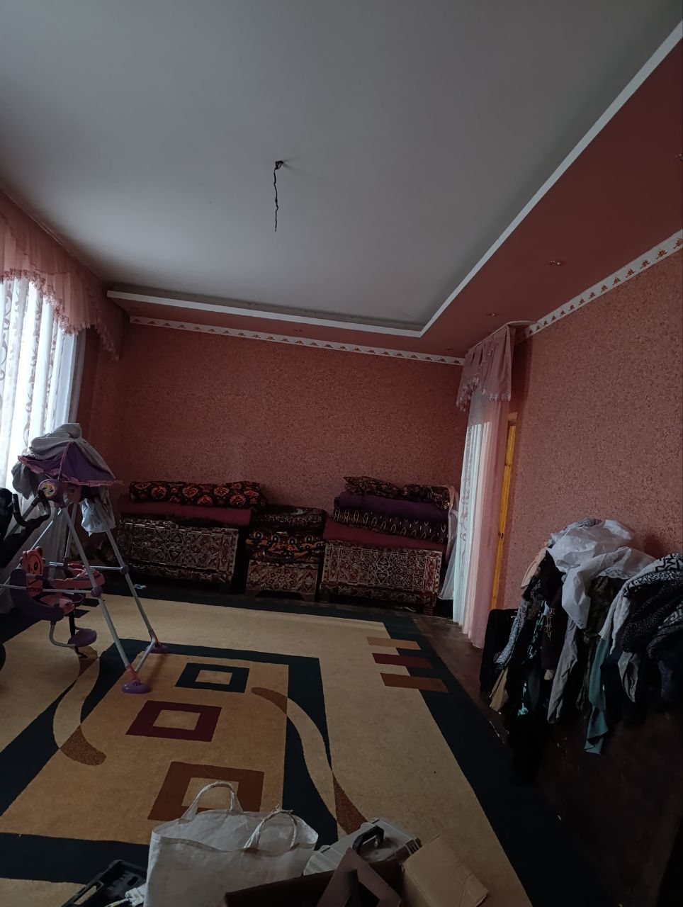Уй сотилади Уйни размери 18 га 8 метр 5 Хонали Йерни умумий майдони 21