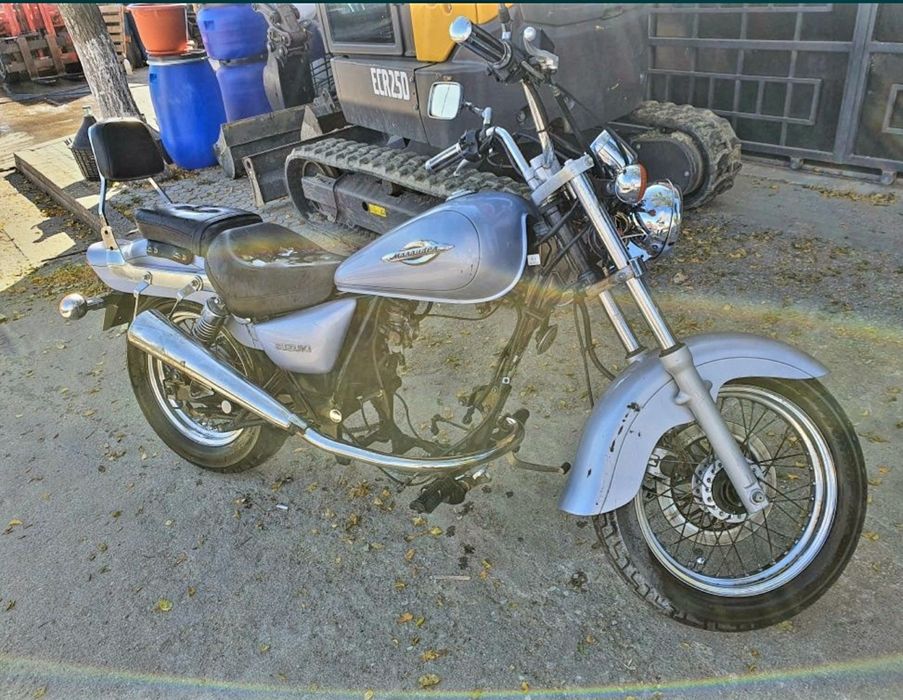 Dezmembrez suzuki marauder 125cm