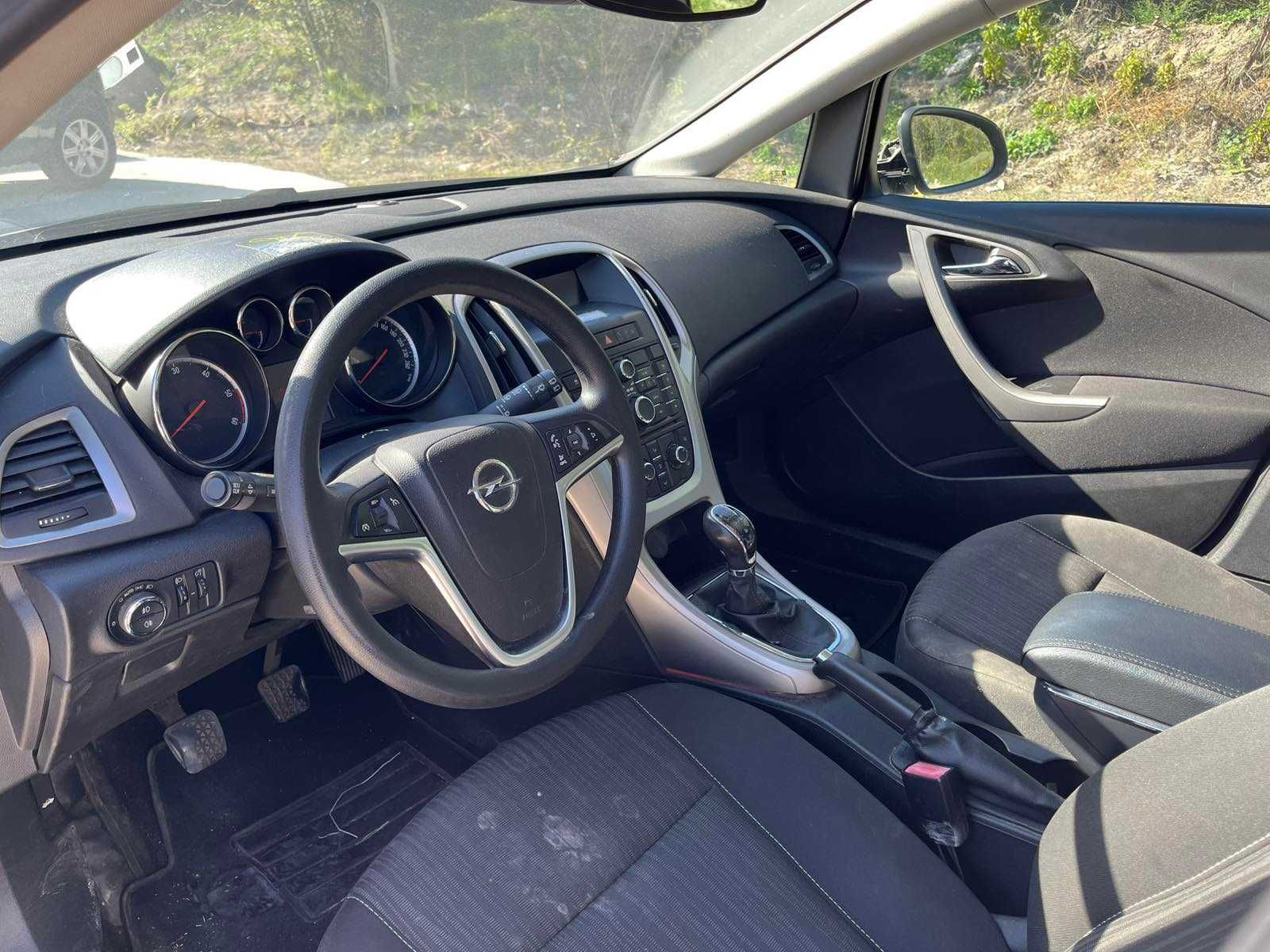 Опел Астра  2013г  / Opel Astra J  - на части