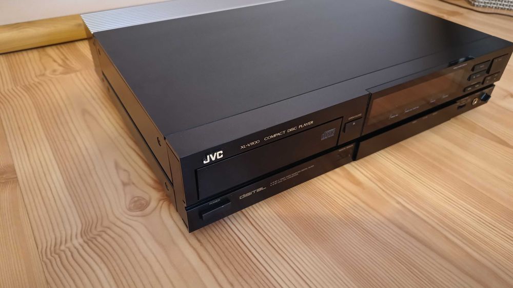 Muzica High-end JVC XL-V1100 cd player ultra rar ,10kg full aluminiu.