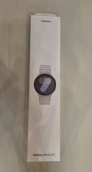 Samsung Galaxy Watch 7 – отлично състояние, с аксесоари и гаранция

Пр