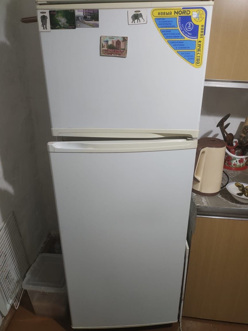 Холодильник.    .