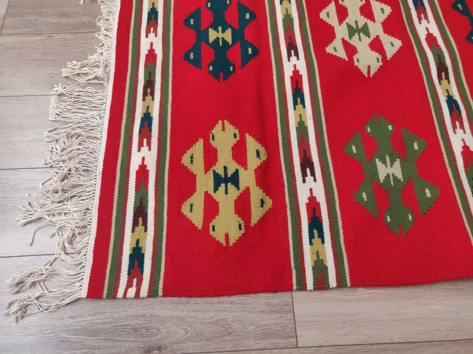 Covor oltenesc din lana cu motiv traditional - nou, impecabil