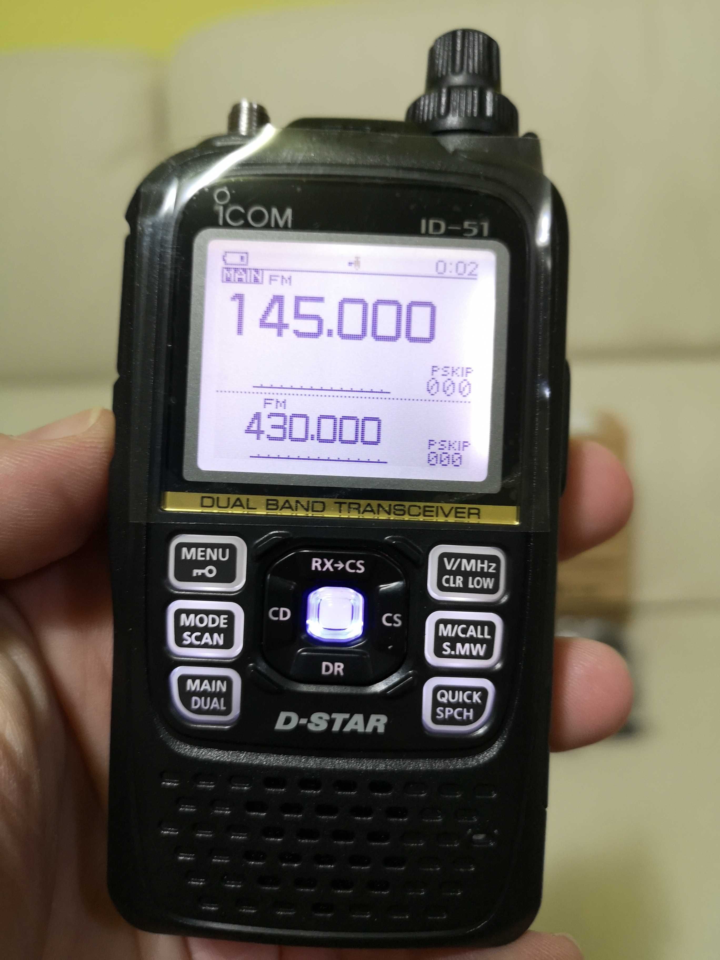 Statie radio ICOM id-51e plus2 radioamator taxi parapanta CFR  airsoft