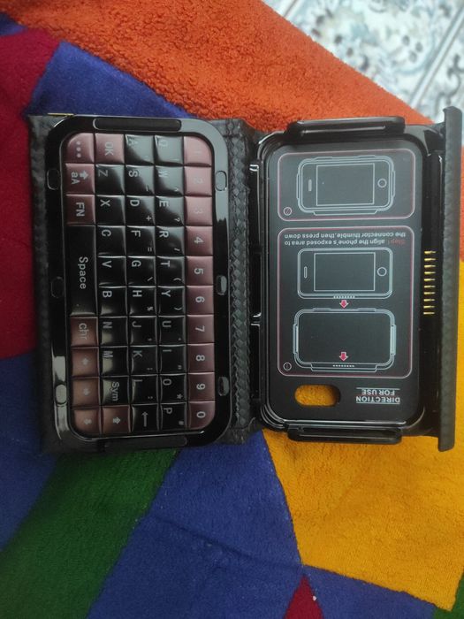 Чехол клавиатура на айфон 3.