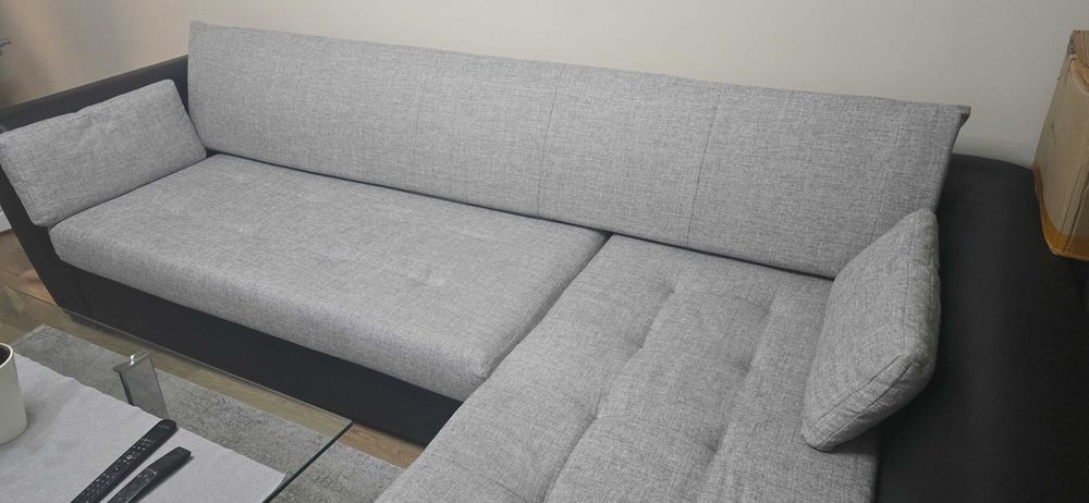 Диван с десен ъгъл