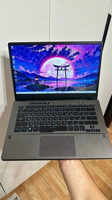 Asus ROG Zephyrus G14 — Ryzen 9 / 24GB RAM / GTX 1660Ti / 144Hz