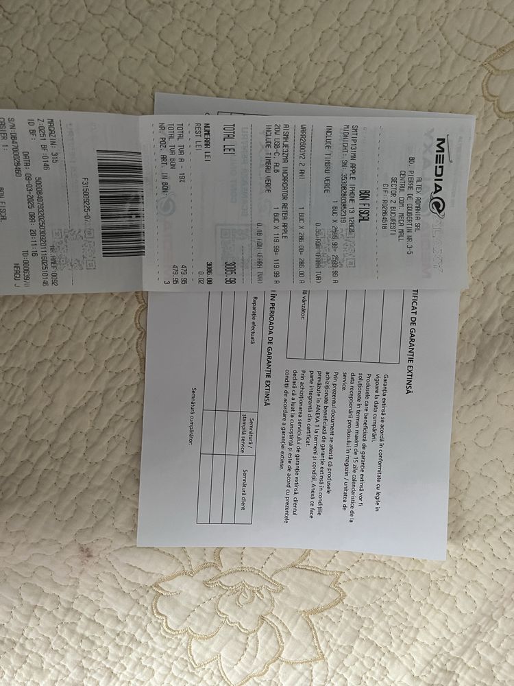 Vand iphone 13  nou
