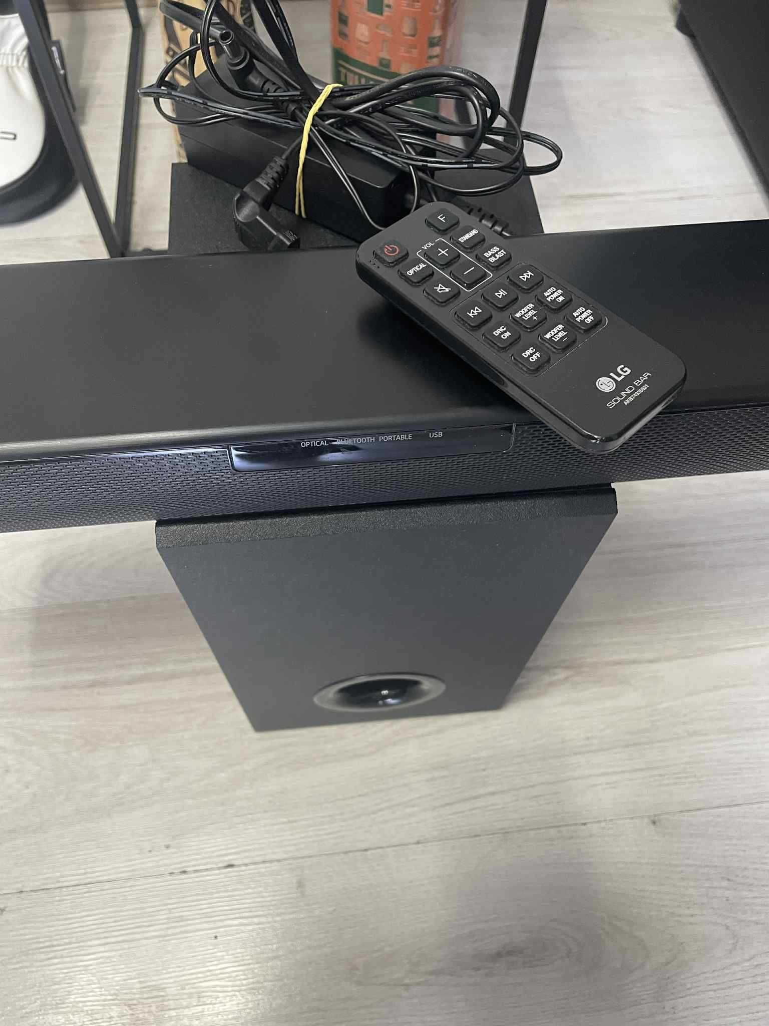 Саундбар LG SQC1, 2.1, 160W