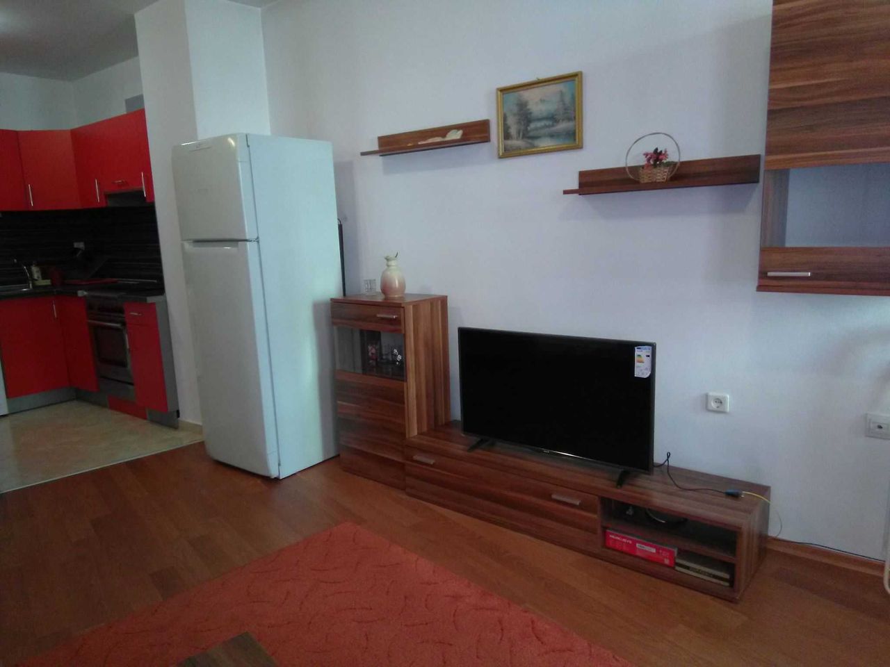Дава се под наем Двустаен апартамент в Пловдив, Тракия - 66 кв.м за 350 € - Снимка #2