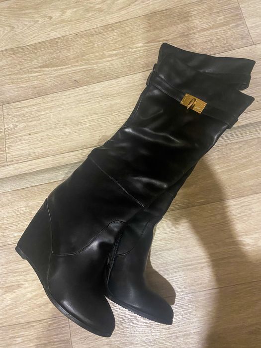 Продам осенние сапоги 36 размера