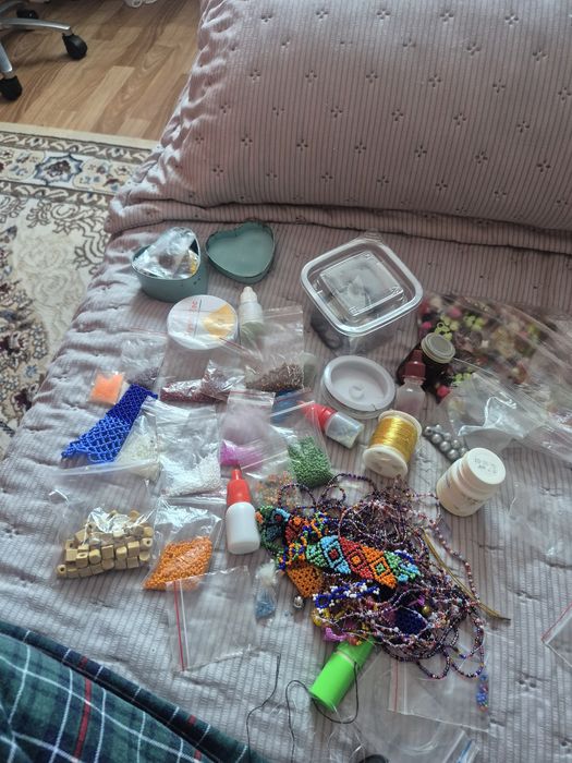 Отдам бисер за 2 шоколадки