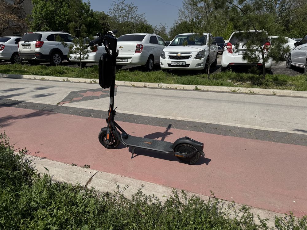 Продам электросамокат Ninebot f2 plus