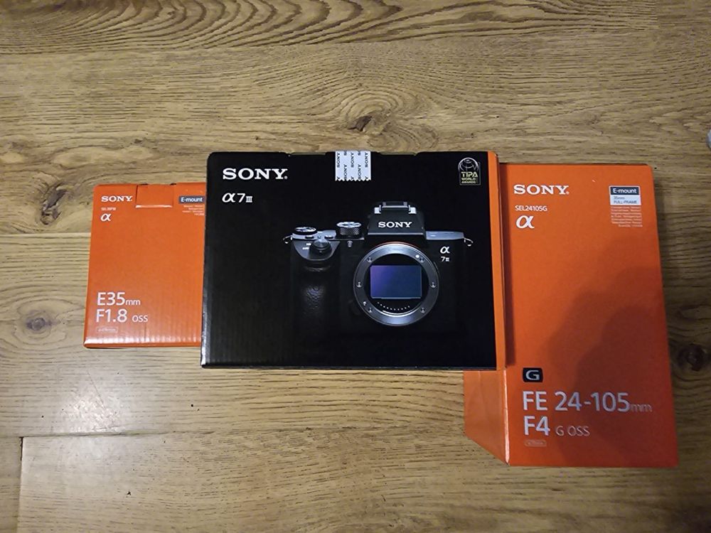 camera sony a7 III (se vand si separate )