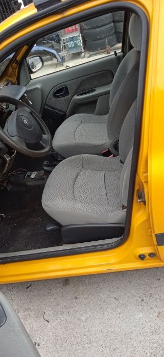 Renault Clio 1.4 75 к.с.. 2005г. Рено Клио 1.4 бензин 2005г. На части