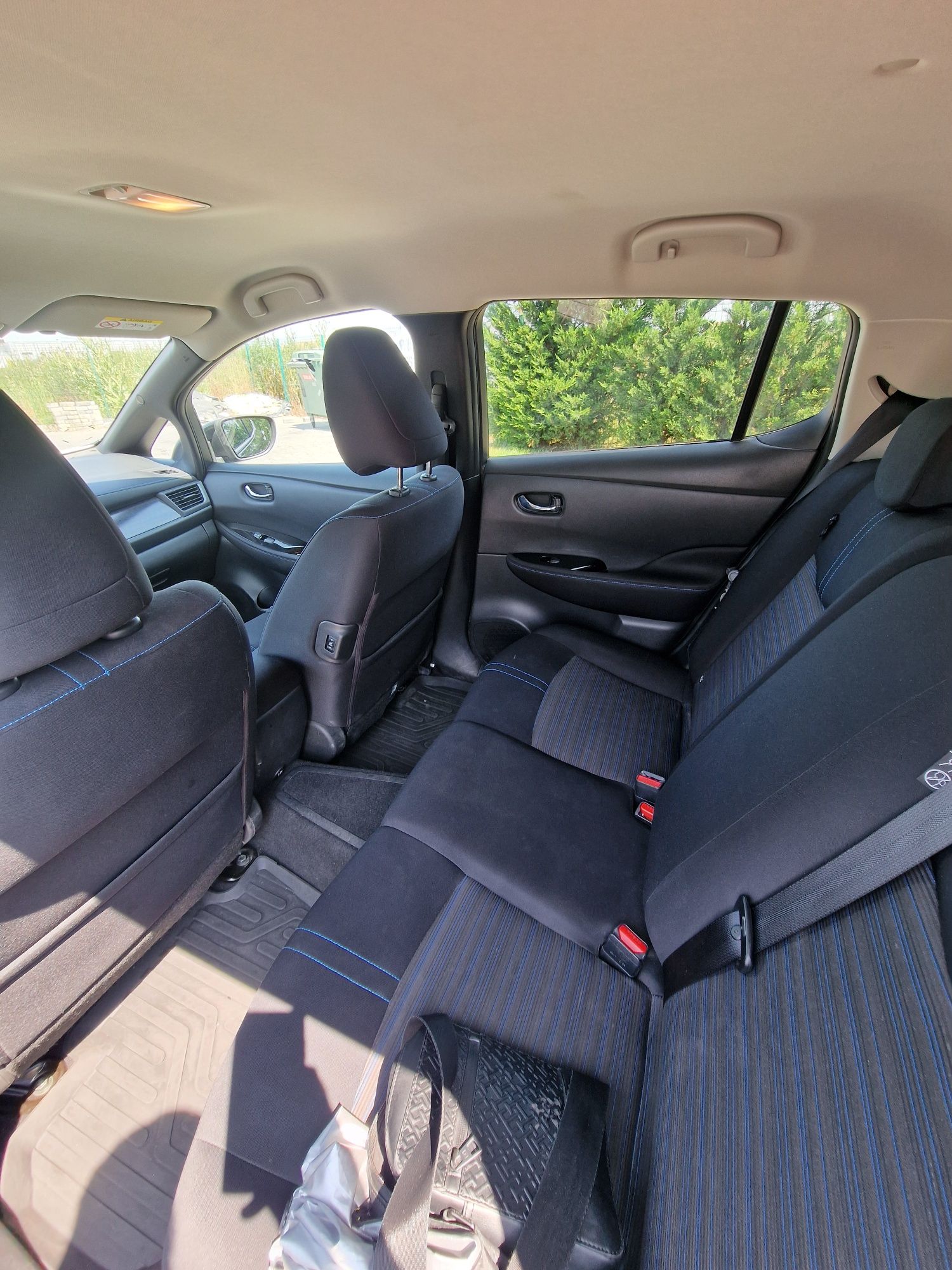 Nissan leaf 40kw pilot automat self driving full led