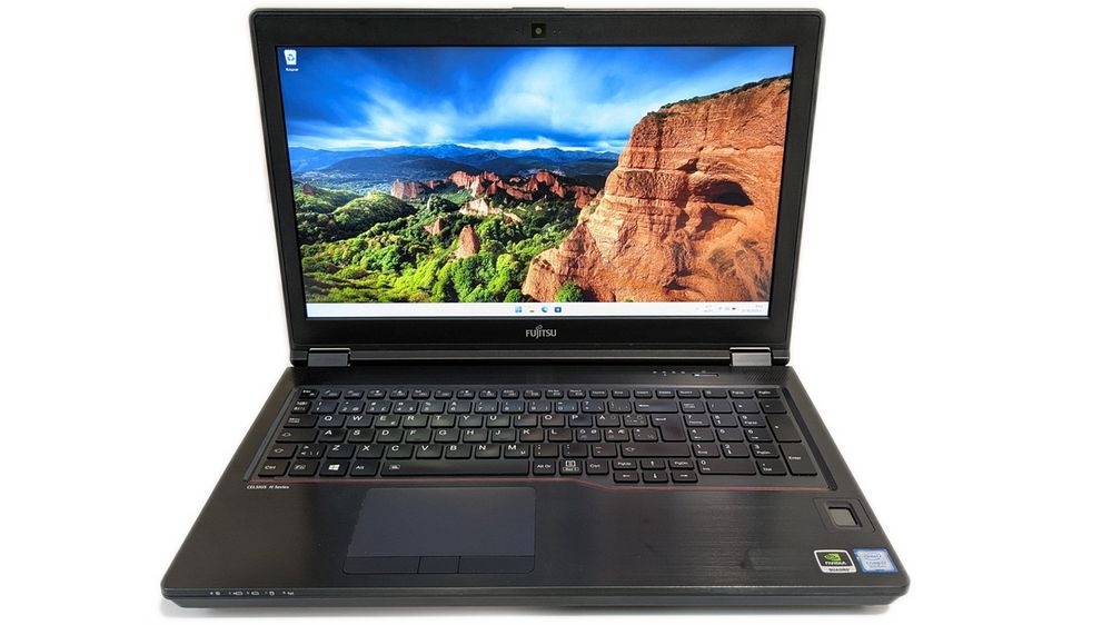 Fujitsu Celsius H780 15.6" 1920x1080 i7-8750H 16GB 512GB Quadro P1000