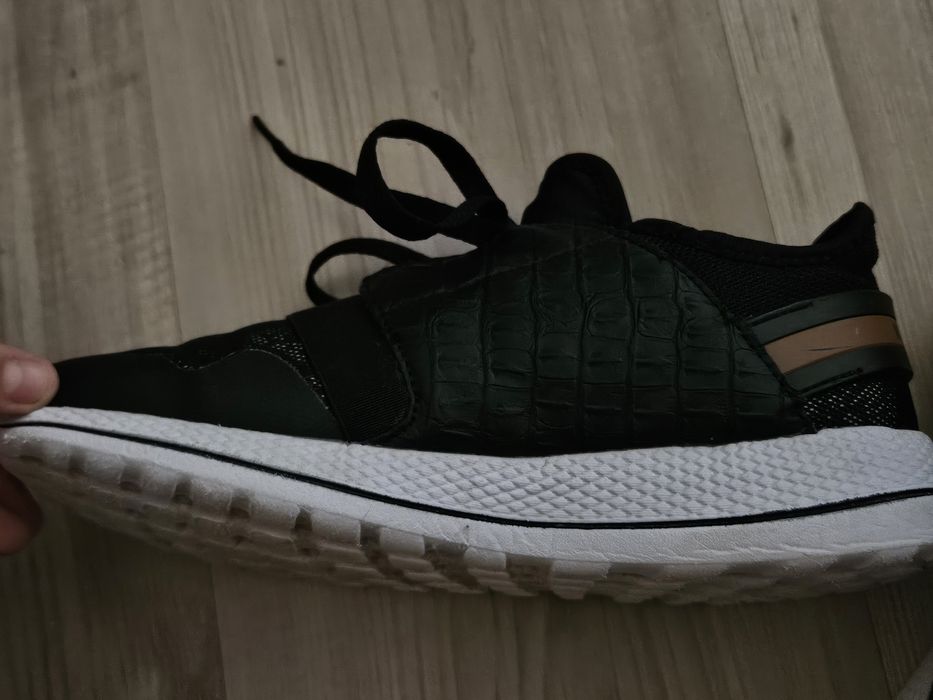 Aadidasi (pantofi sport) nr 37 Kangoroos