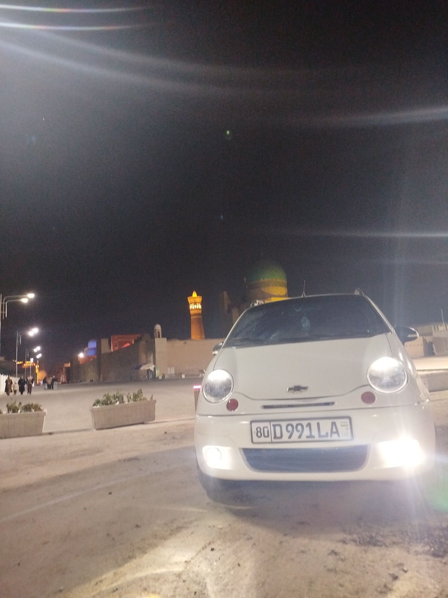 Matiz sotiladi. 3 talik Kanditsioner polni marafetlari bilan.