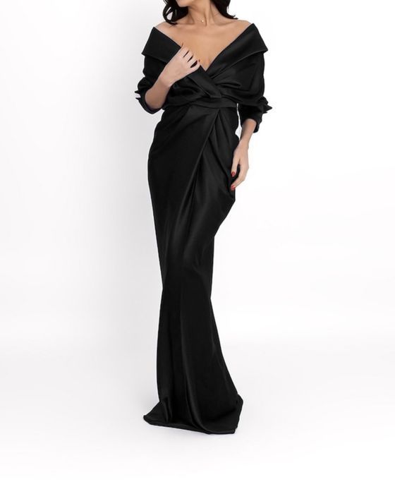 Rochie maxi de satin cu decolteu pe umeri, Negru