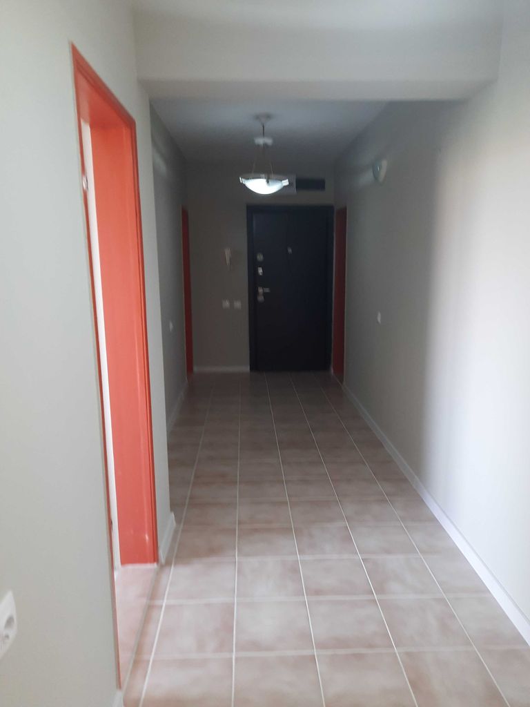 Продава се Тристаен апартамент в Плевен, 9-ти квартал - 130 кв.м за 1270 €/кв.м - Снимка #15