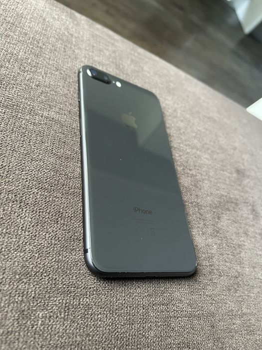 Iphone 8 plus КАТО НОВ
