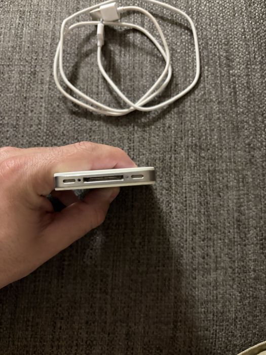 Iphone 4s  отключен