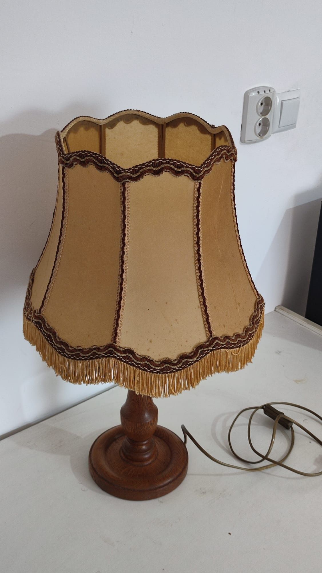 Veioza mare vintage, lampadar din lemn cu abajur mare 38cm