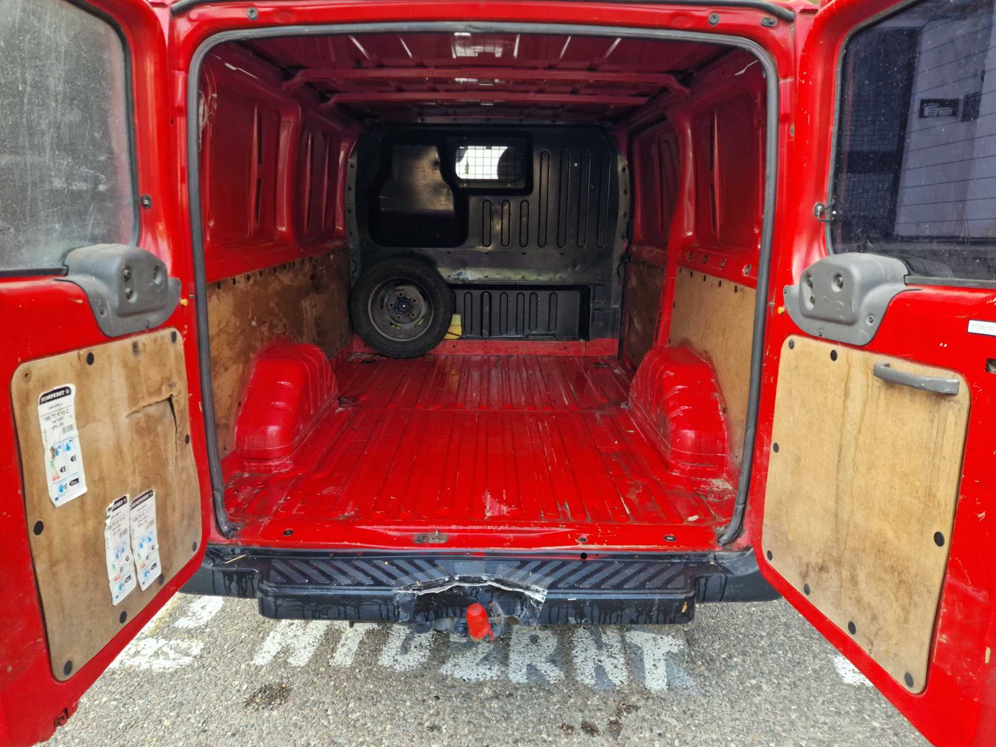 Vand Ford  Transit model FAEY 2001