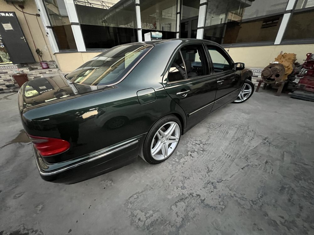 Mercedes-Benz w210 E240 avangard