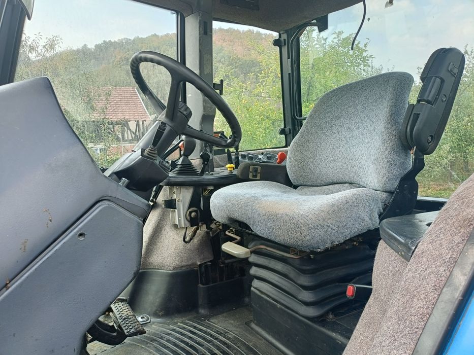 Vând tractor New Holland 8670 170CP