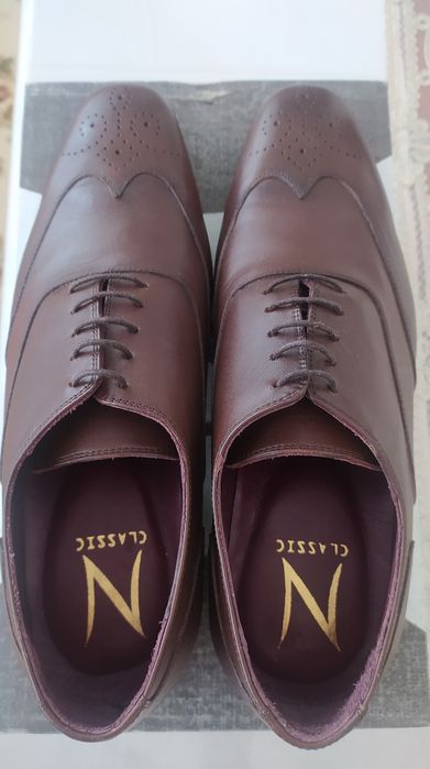 Продаётся мужской туфли классика