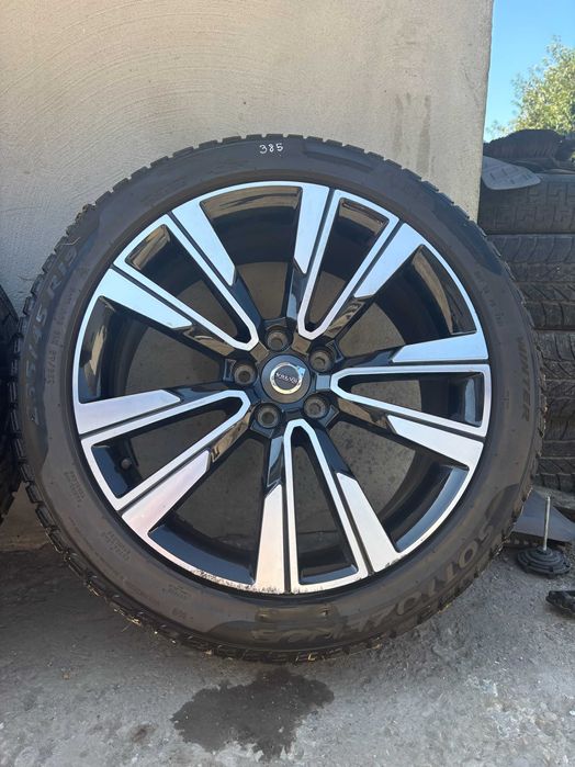 Set 4 anvelope Pirelli SotoZero 235 45 R19 ci385