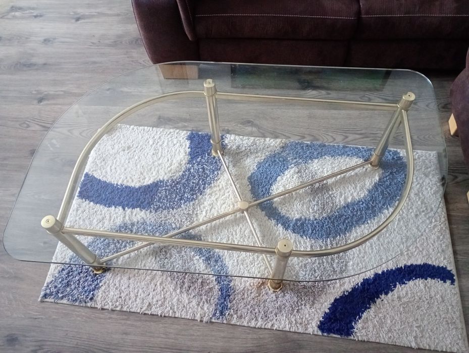 Masa de cafea cu blat din sticla