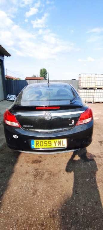 Dezmembrez Opel Insignia an 2010 2.0 diesel cod A20DTH
