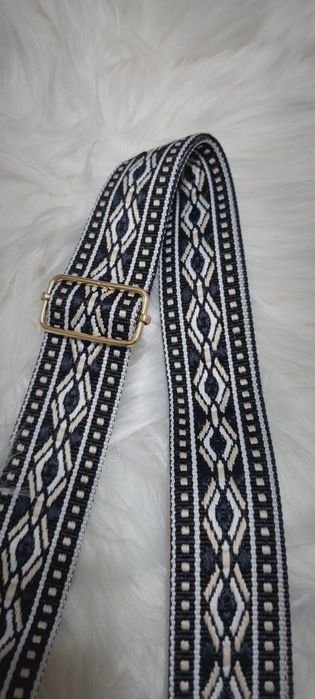 Curea lată pentru geantă