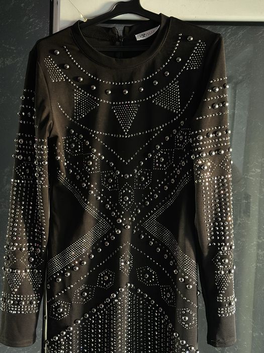 Дамска черна рокля с камъни