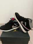 Jordan 1 mid  (PS)