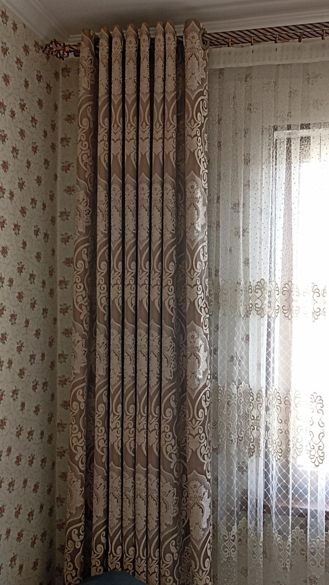 Продаю тюль, шторы и карниз. Готовый набор