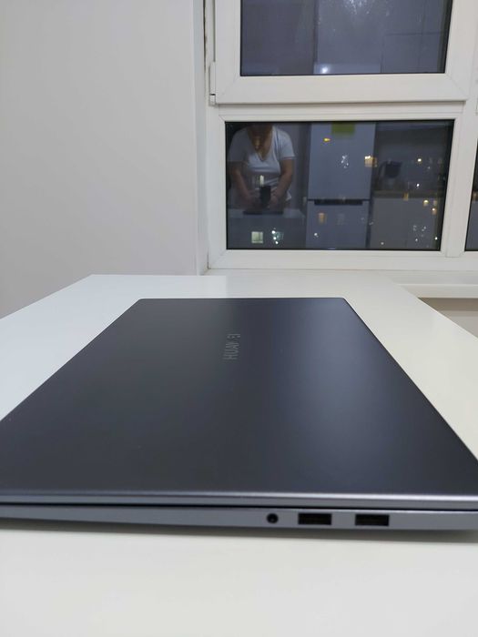 Ноутбук LAPTOP-CL8UF588