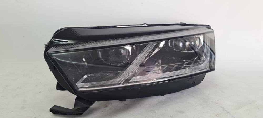 Far Skoda Octavia 4 LED Cristal lightening 5E941015 A 2020-2022